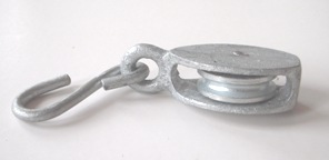 Galvanised Pulley with S hook